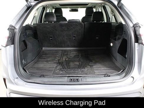 Used 2022 Ford Edge SEL w/ Convenience Package image 14