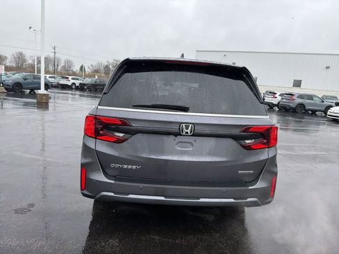 Used 2026 Honda Odyssey Touring image 5