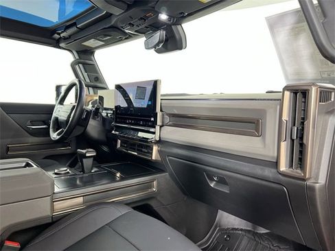 Used 2025 GMC Hummer EV 3X image 30