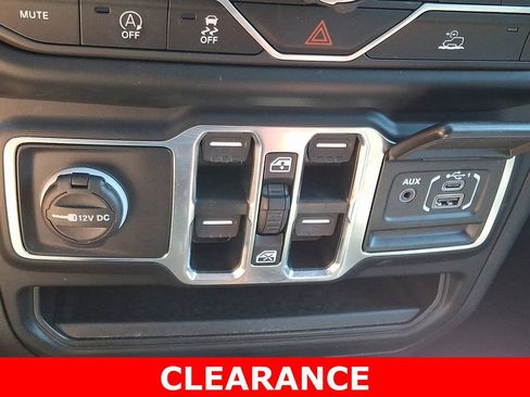 Used 2022 Jeep Wrangler Unlimited Sport AWD/4WD image 22