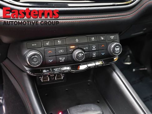 Used 2024 Dodge Durango GT AWD/4WD image 20
