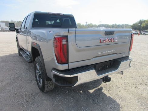 New 2026 GMC Sierra 2500 SLT w/ SLT Premium Package image 9