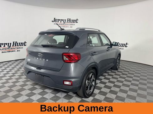 Used 2024 Hyundai Venue SEL image 7