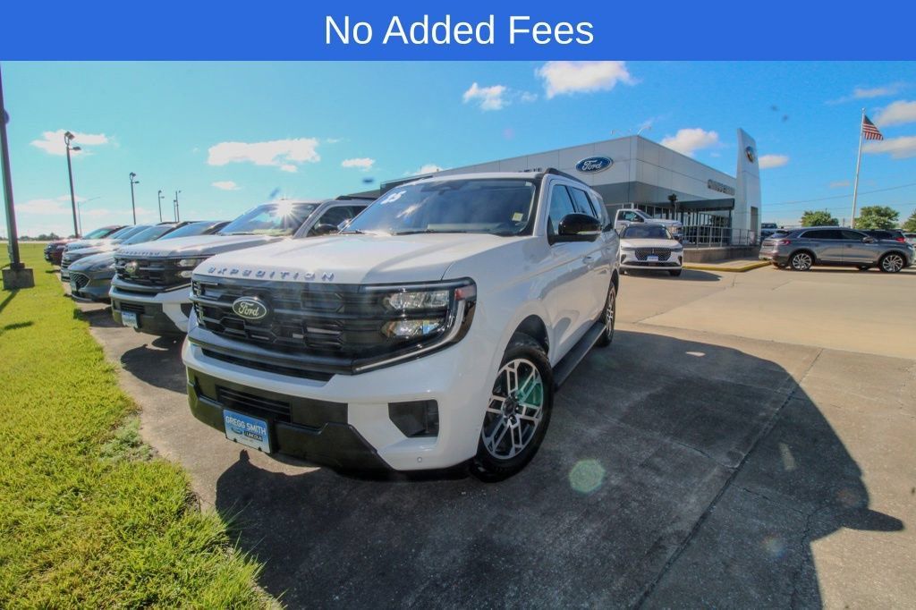 Used 2025 Ford Expedition Active AWD/4WD image 1