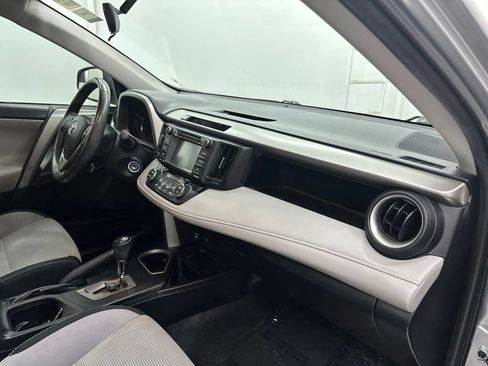 Used 2016 Toyota RAV4 XLE FWD image 25