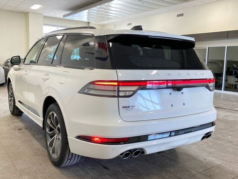 New 2026 Lincoln Aviator AWD w/ Jet Appearance Package image 5