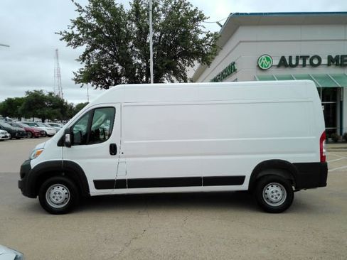 Used 2023 RAM ProMaster 2500 FWD image 10