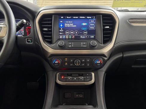 Used 2023 GMC Acadia Denali w/ Denali Ultimate Package image 16