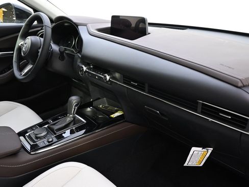 New 2025 MAZDA CX-30 2.5 Turbo w/ Premium Package image 15