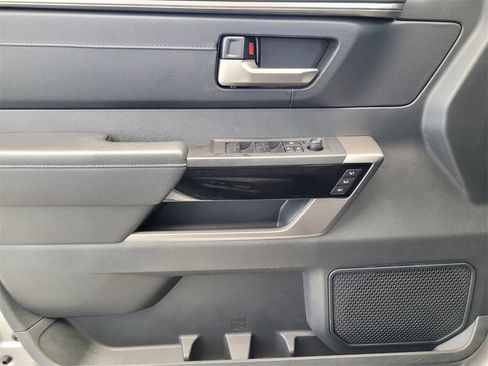 Used 2025 Toyota Tundra Limited image 27