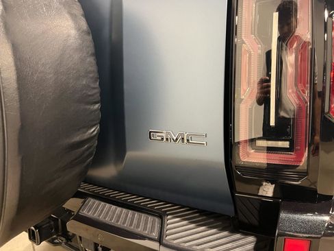 Used 2024 GMC Hummer EV 3X w/ Omega Edition AWD/4WD image 39