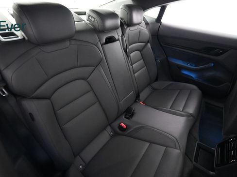 Used 2023 Porsche Taycan RWD image 5