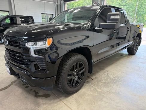 Used 2024 Chevrolet Silverado 1500 RST AWD/4WD image 4