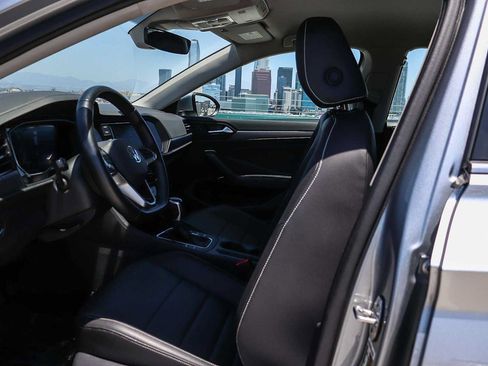 Certified 2024 Volkswagen Jetta SE FWD image 17