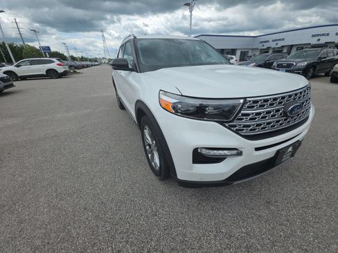 Used 2021 Ford Explorer Limited AWD/4WD image 12