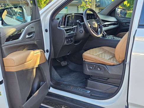 Used 2021 Cadillac Escalade Sport w/ Driver Assist Tech Package AWD/4WD image 26