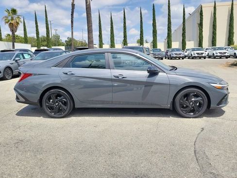 New 2026 Hyundai Elantra SEL Sport FWD image 31