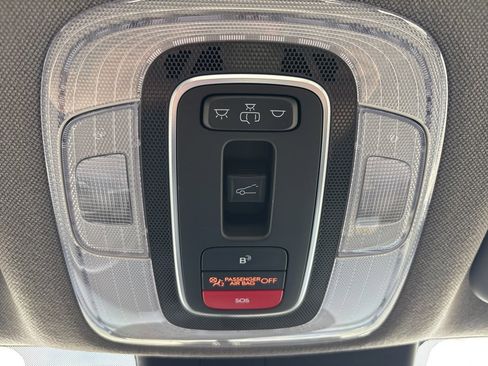 Used 2025 Hyundai Elantra SEL image 24