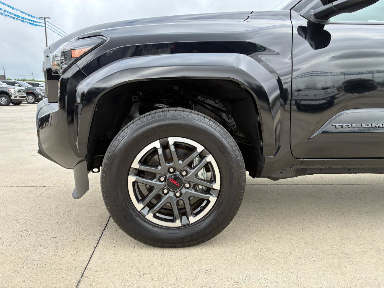 Used 2025 Toyota Tacoma TRD Sport AWD/4WD image 7