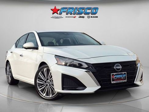 Used 2024 Nissan Altima 2.5 SL image 1