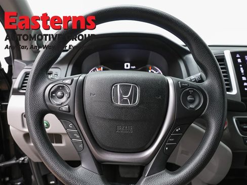 Used 2018 Honda Pilot EX image 10