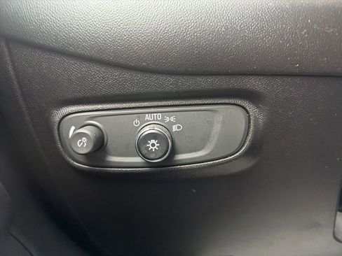 Used 2019 Chevrolet Equinox LT AWD/4WD image 18