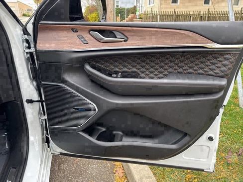 Used 2022 Jeep Grand Cherokee Summit w/ Adv Protech Group IV image 10