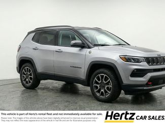 Used 2025 Jeep Compass Trailhawk w/ Trailer Tow Group AWD/4WD video 1