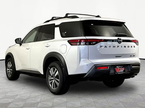 New 2026 Nissan Pathfinder SL AWD/4WD image 4