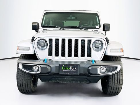 Used 2023 Jeep Wrangler Unlimited Sahara w/ Cold Weather Group AWD/4WD image 2