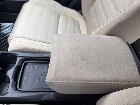Used 2017 Honda CR-V LX image 44