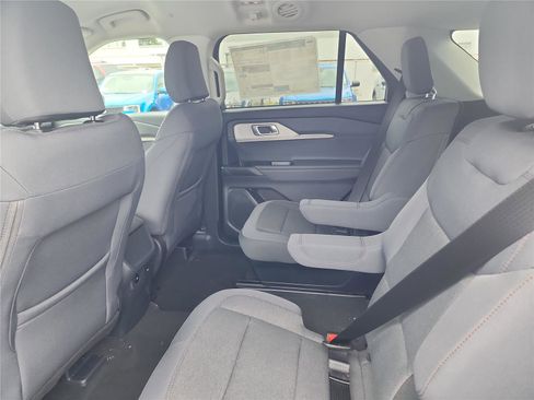 New 2026 Ford Explorer Active RWD image 16