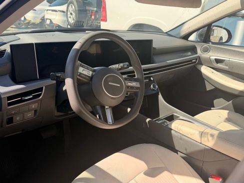 Used 2025 Hyundai Sonata SEL FWD image 5