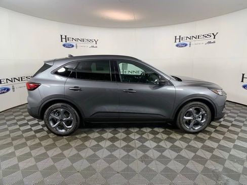 Used 2025 Ford Escape ST-Line w/ Tech Pack #1 image 9