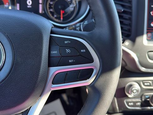 Used 2022 Jeep Cherokee Latitude w/ Trailer Tow Group image 31