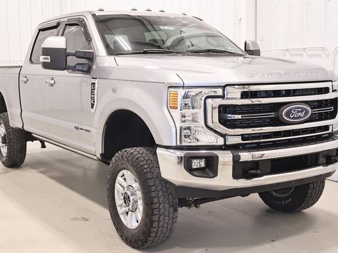 Used 2021 Ford F350 Lariat w/ Lariat Ultimate Package image 3