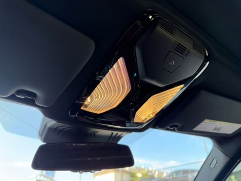 Used 2023 BMW i4 eDrive40 image 25