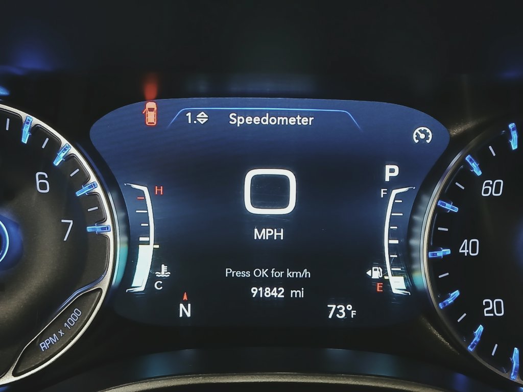 Used 2024 Chrysler Pacifica Touring-L FWD image 28