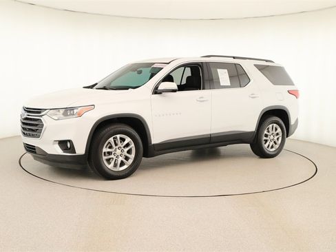 Used 2020 Chevrolet Traverse LT image 13