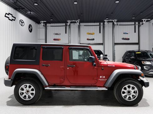 Used 2008 Jeep Wrangler Unlimited X image 7