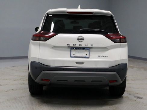 Certified 2022 Nissan Rogue SV image 10