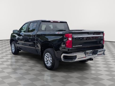 Used 2023 Chevrolet Silverado 1500 LT AWD/4WD image 3