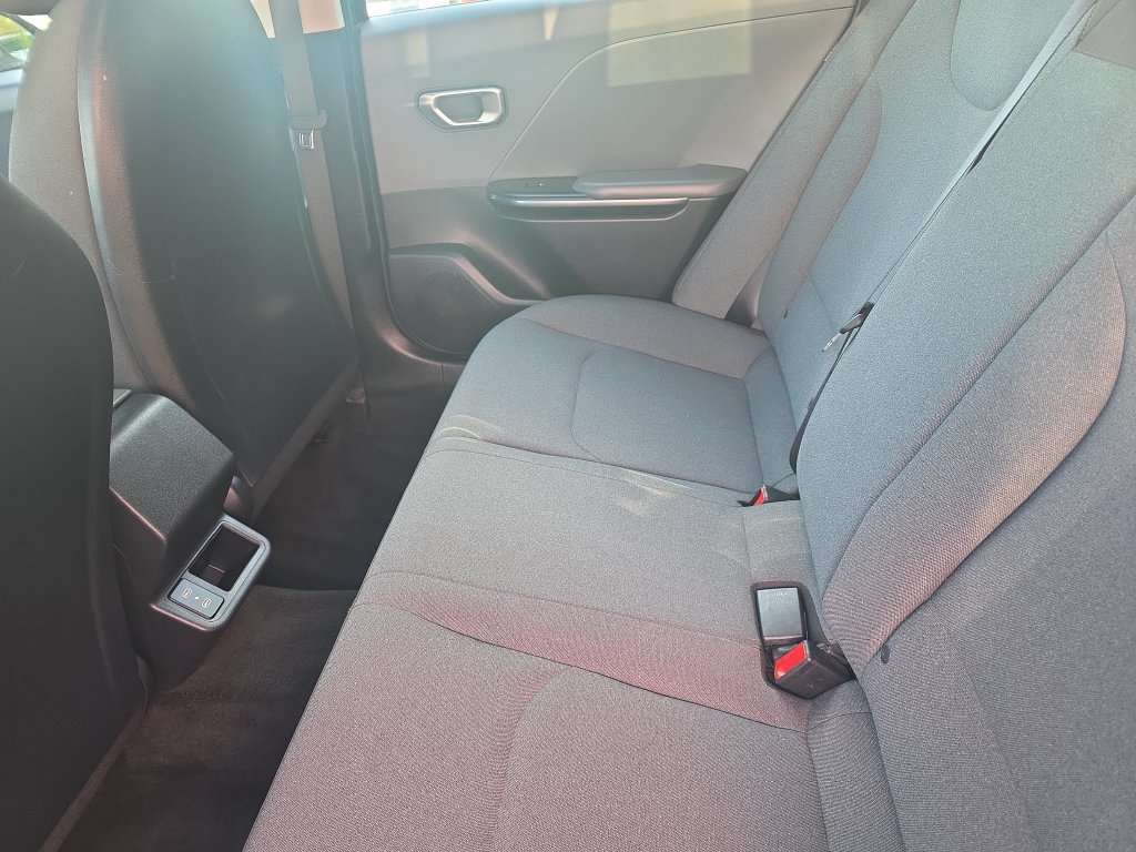 Used 2025 Kia K4 FWD image 16