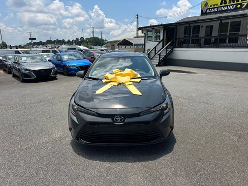 Used 2025 Toyota Corolla LE FWD image 5