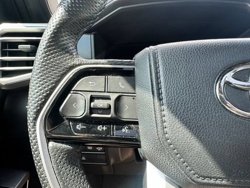 Used 2023 Toyota Sequoia Platinum AWD/4WD image 17