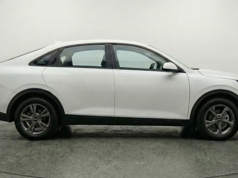 Used 2025 Kia K4 LXS image 11
