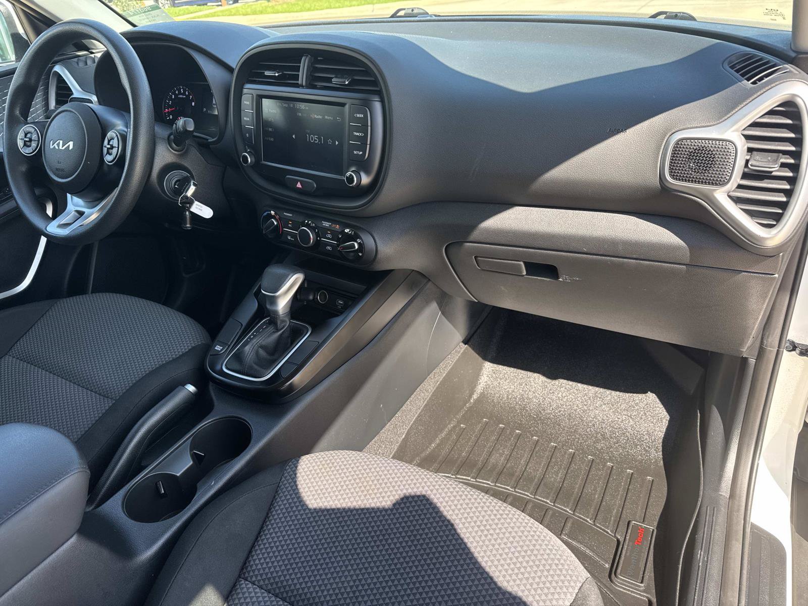 Used 2022 Kia Soul LX FWD image 10