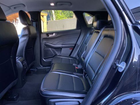 Used 2025 Ford Escape Platinum AWD/4WD image 17