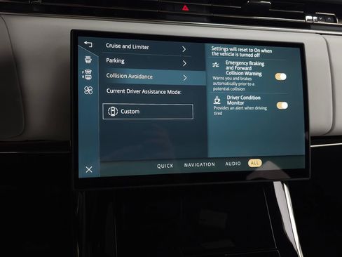 Certified 2025 Land Rover Range Rover Sport SE image 28