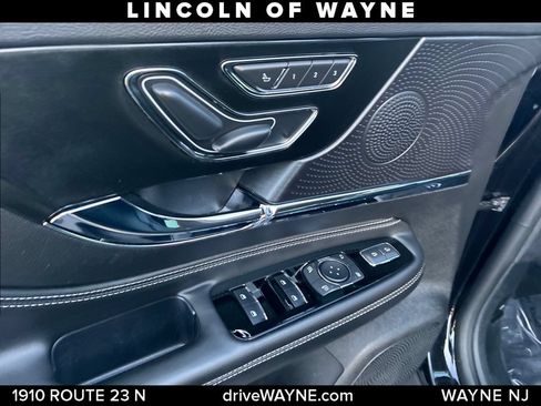Certified 2023 Lincoln Corsair AWD w/ Rear Removable Package Tray image 14